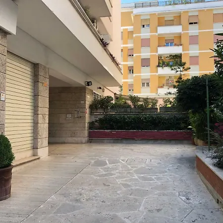 Rhome Vintage Holidays San Pietro Appartamento *